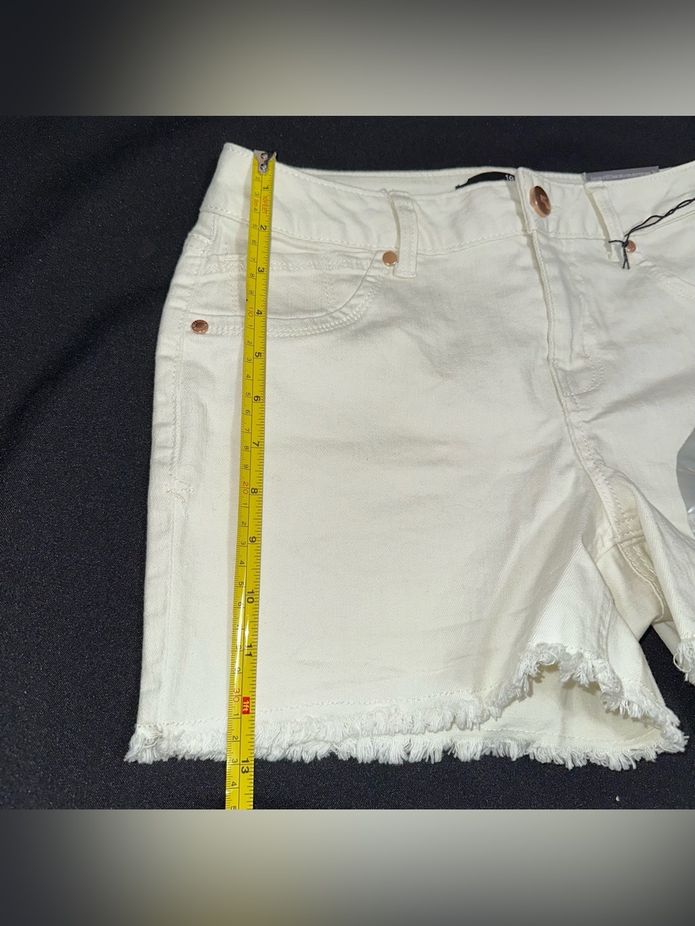 1822 Denim Off-White women’s Frayed Hem Shorts size 6 NWT - Picture 7 of 9